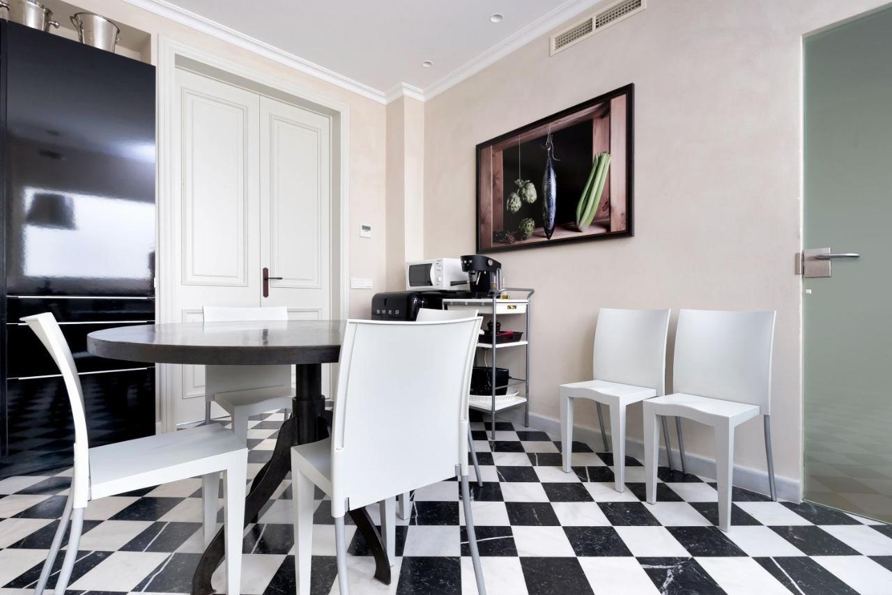 Genteel Home Contratacion Seville Exterior photo